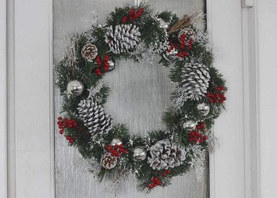 50cm Artificial Wreath with Pinecones & Berries - 5
