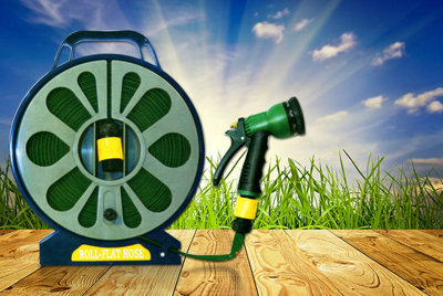 FLAT 50FT GARDEN HOSE REEL & PIPE OUTDOOR WITH SPRAY NOZZLE GUN