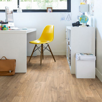 Quick-Step Classic Midnight Oak Natural  Hydroseal Laminate Flooring from B&Q