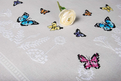 B&Q -  Emb T/clth B/fly DanceEmbroidery Kit: Tablecloth: Butterfly DanceVervaco