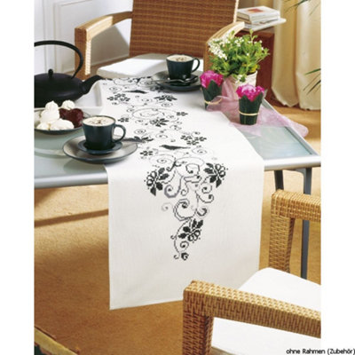 B&Q -  Emb T/run BlackworkEmbroidery Kit: Runner: BlackworkVervaco