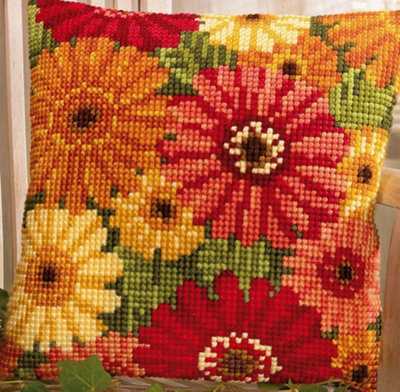 Groves Of Thames Cushion Gerbera - Cross Stitch Kit: Cushion: Gerbera - Vervaco