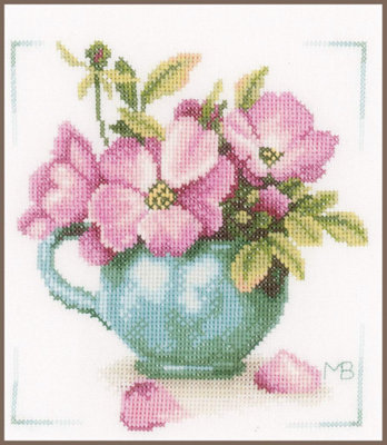 Groves Of Thames Wild Roses - Counted Cross Stitch Kit: Wild Roses (Evenweave) - Lanarte White