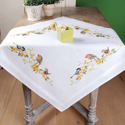 B&Q -  Emb T/clth SongbirdsEmbroidery Kit: Tablecloth: SongbirdsVervaco