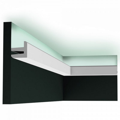B&Q -  C380 L3 Linear Led Lighting Moulding 2 Pack4 Metres