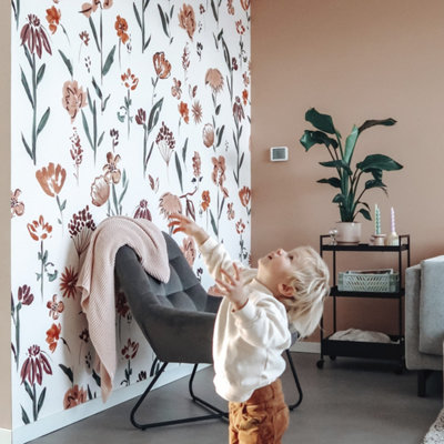 B&Q -  Roomblush Ray Of Flowers Eco 4 Lane Repeatable Wallpaper Mural 200 X 285CmSoft Pink