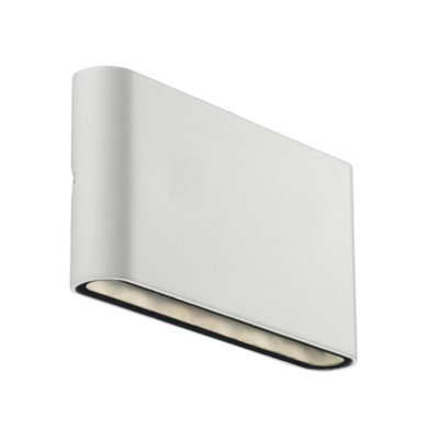 B&Q -  Kinver Outdoor Aluminium Wall Light Weatherproof White,mains Led