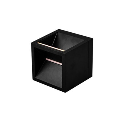 B&Q -  Rivo Outdoor Metal Wall Light Multi-Directional Black,mains Led