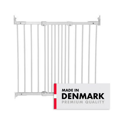 Babydan Ebba Wall Mounted Safety Gate 67105.5Cm MetalWhite from B&Q