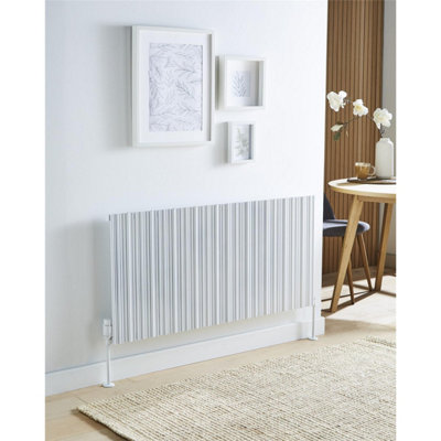575mm (H) x 959mm (W) - White Single Panel Horizontal Aluminium Radiator (Tavistock ) - (0.57m x 0.95m) - Depth 48mm