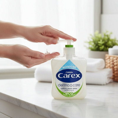 B&Q -  Moisture Plus Handwash 250Ml Liquid Soap For Soft Hands