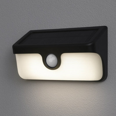 B&Q -  Link Solar Lamp 5W 500Lm 4000K Black