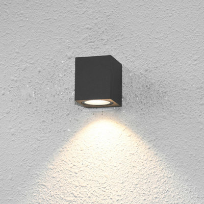 B&Q -  Luminosa Genta Square Outdoor Wall Down Lamp Black Ip54