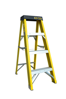 Drabest Fibreglass Swingback 4 Steps Ladder En131 from B&Q