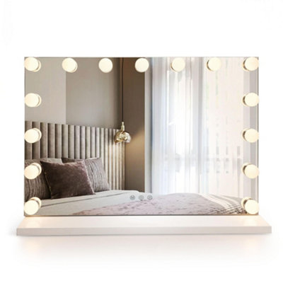B&Q - Mirror  Hollywood Whte 58X45 LedRectangular