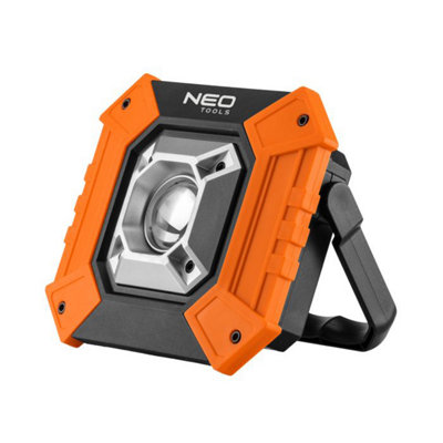Floodlight Cob 750 Lm Battery-Powered Neo Tools from B&Q