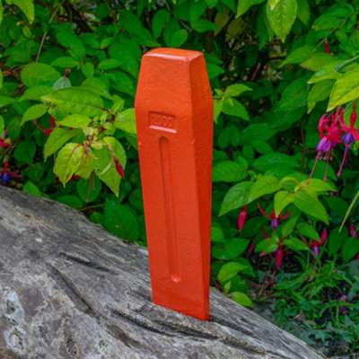 Cost Wise 2 Kg Heavy-Duty Red Log Splitter For Wood Splitting Wedge from B&Q