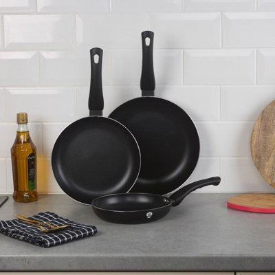 B&Q -  Blaumann 3Pc Set Matt Black Colour Cookware Induction Pot Pan Saucepan Casserole Soft Touch Handle