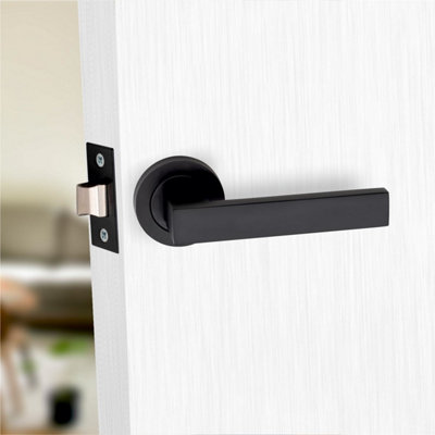 6 Set Delta Design Door Handle On Round Rose Latch Internal Door Handles with 2.5" Tubular Latch Matt Black Finish - GG