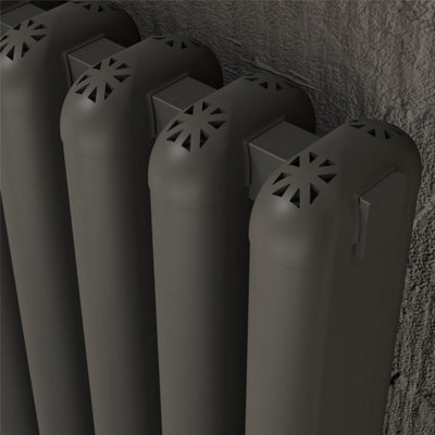 600mm (H) x 640mm (W) - Grey Horizontal Aluminium Radiator (Wollin ...