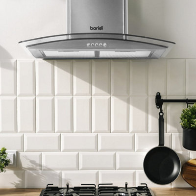 60cm Curved Glass and Steel Kitchen Cooker Hood with Carbon Filters for Efficient Air Extraction