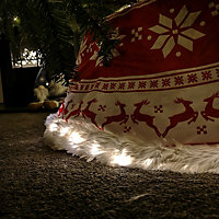 60cm LED Snowflake & Reindeer Christmas Tree Collar in Red and White