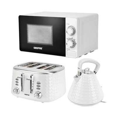 B&Q -  Argyle Collection 1.5L Kettle4 Slice Toaster And 20L Solo Microwave SetWhite