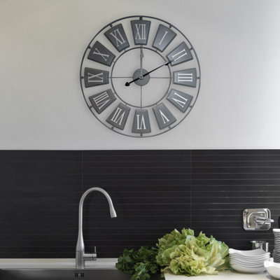 68cm x 68cm Grey Skeleton Roman