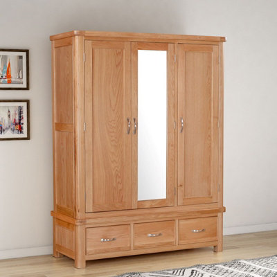 Buttercup Farm Bologna Triple WardrobeL57 X W146 X H191 CmOak from B&Q