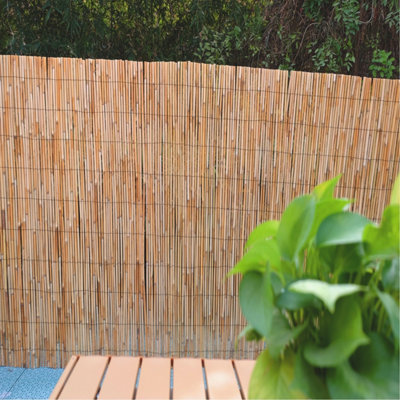Uetian Natural Peeled Reed Fence Screening ProtectionPrivacy And Wind For Garden And Balcony (1.5Mx4M) from B&Q