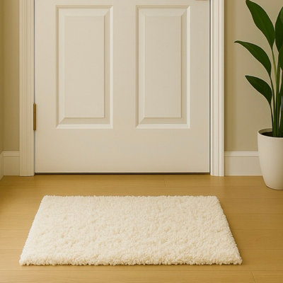 Uetian Cream Colour Small Shaggy Rug 60X110 CmModern Living Room Area Rug Non Shedding Thick Pile Cream from B&Q