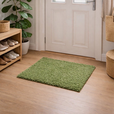 Uetian Green Shaggy Rug Small Soft Touch 5Cm Deep Pile Bedside Area Rug (60X110 Cm) from B&Q