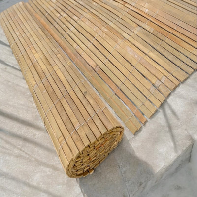 Uetian Bamboo Slate Fence Panel 2X4M Natural Garden Privacy Screening from B&Q