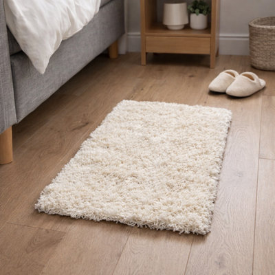 Uetian Cream Shaggy Rug Soft Dense Pile Bedside Doorway Rug (60X110 Cm) from B&Q