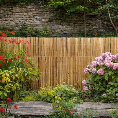 Uetian Bamboo Slate Fence 1.5 X 4M Balcony Patio Garden Privacy Solution from B&Q