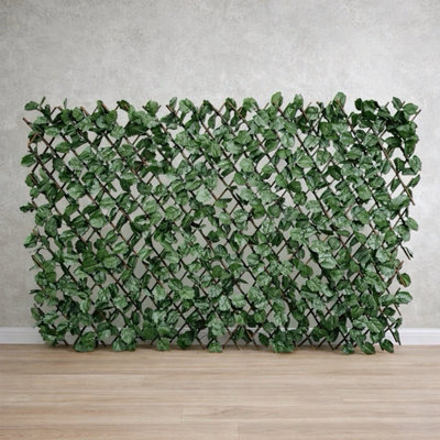 B&Q -  Maple Leaf Privacy Screening Fence 2X1M Dense Leaf Coverage Outdoor Use