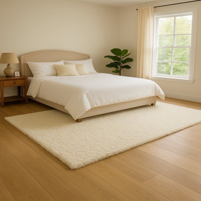 B&Q -  Cream Shaggy Rug Soft Plush Carpet For Living Room & Bedroom (160X230 Cm)