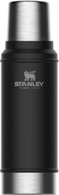 Stanley Classic Legendary Vacuum Bottle: Colo Matte Black Pebble 0.75L - Outdoor Action - Image 7