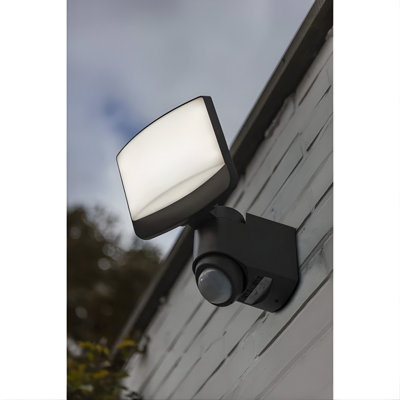 Accessotech Lumin Motion Sensor Solar Light500 Lumen 5000K Cool White Outdoor Led Flood Light With Panel from B&Q