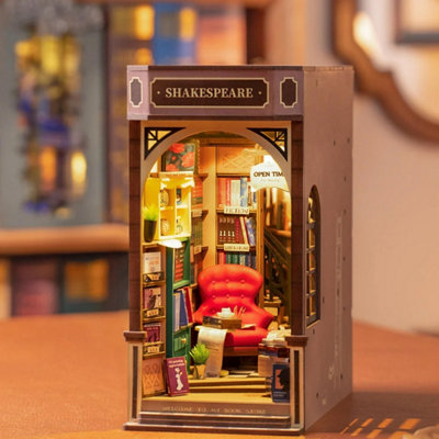 Robotime Leisure Uk Limited Red/Light Shakespeare Bookstore Book Nook Kit - Image 8