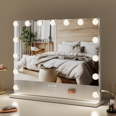 Fascinate Pro-Studio Hollywood Mirror 15 Led White Tempered Glass Usb-C Charging Bathroom & Vanity Mirror Wall Mounted 58X48Cm from B&Q