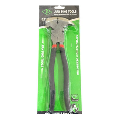 Maestro craft Pc-319 Pvc Pipe Cutter / Plastic Pipe Cutter from B&Q