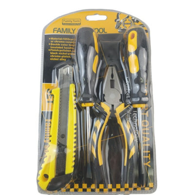 Maestro craft 4Pcs Hand Tool Kit With Pliers Screwdrivers Cutter from B&Q