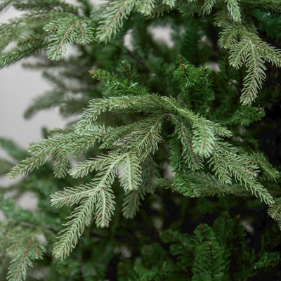 6ft Highclere Artificial Wide Green Spruce Christmas Tree