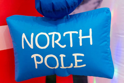6ft Inflatable Hand Waving Snowman with North Pole Sign Board Pre Lit ...