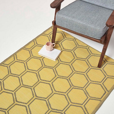 6ft Outdoor Garden Rug - Yellow Honeycomb