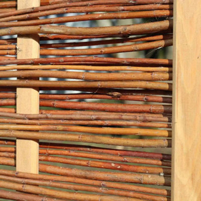 6ft x 4ft Framed Willow Hurdles - 6