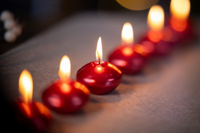 6pc Red Floating Tealight Candles - 8