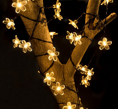 7 Metres 50 Lamps Warm White Sakura Solar Camping Light String