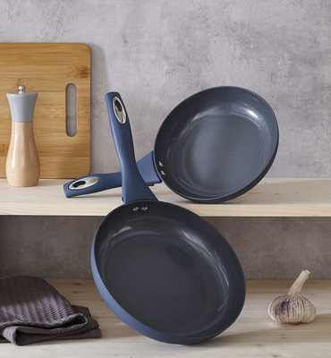 7 Piece Navy Kitchen Cookware Set - Dishwasher Safe Aluminium Pots